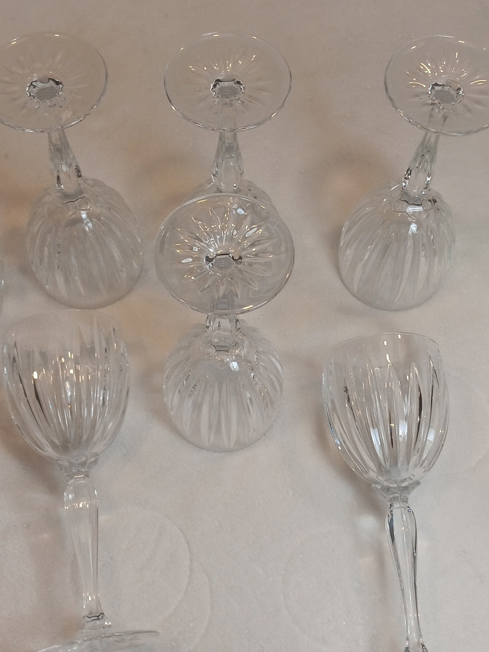 Cristal d'Arques-Durand Set of 8 "Classic" Wine Glasses - Picture 5 of 10